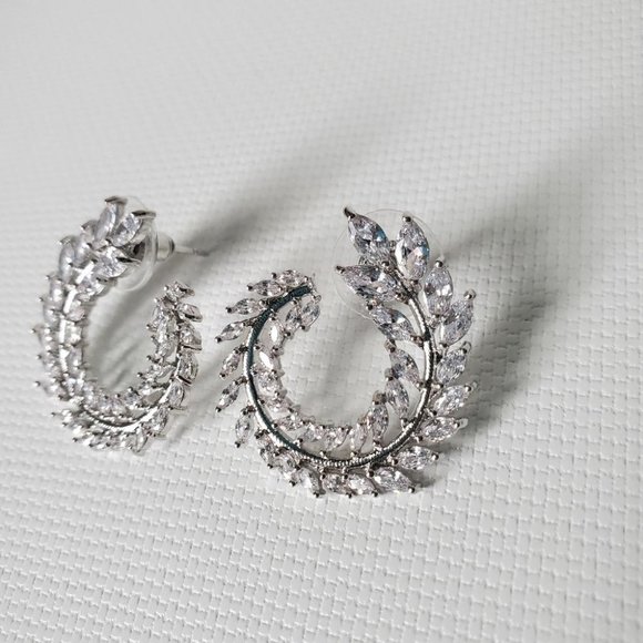 Sterling Silver Earrings Pendant Necklace Set - Picture 8 of 14